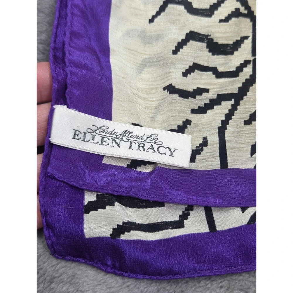 Linda Allard Ellen Tracy Silk Scarf Purple Outline White Tiger Rectangle‎ 56